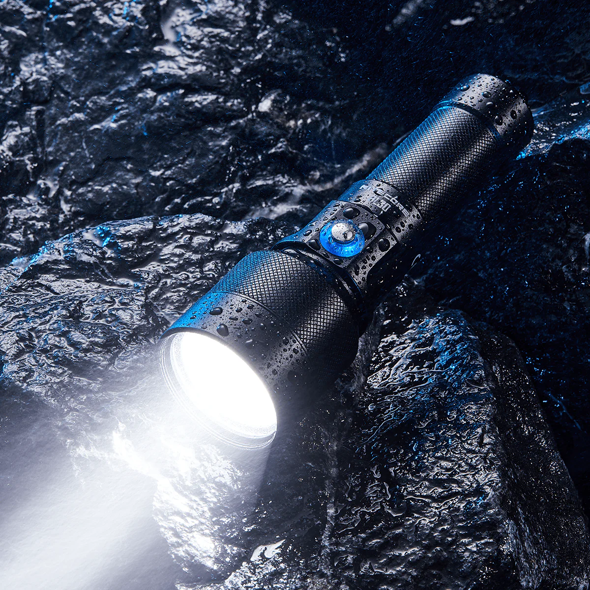 DL30 - 1100 lumens (100m Depth Diving Light) - Image 7